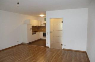 Wohnung mieten in Marktstraße, 76887 Bad Bergzabern, Moderne 2-Zi-Wohnung mit EBK, Lift & viel Stauraum – Ideal für Singles