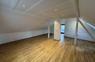 Wohnung mieten in 40221 Hamm, Schöne Dachgeschoss-Wohnung mit Terrasse in D-Hamm (Renoviert)