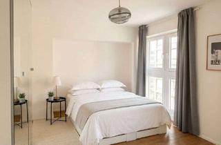 Wohnung mieten in Bernburger Straße, 10963 Kreuzberg, Beautiful room at Potsdamer Platz in a five room apartment with a 60m² rooftop terrace