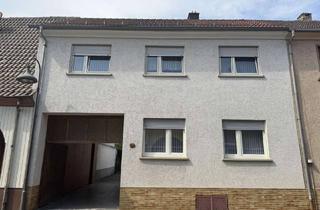 Einfamilienhaus kaufen in Engelstraße, 76661 Philippsburg, Charmantes Einfamilienhaus mit vielseitiger Scheune und historischem Flair in Philippsburg!