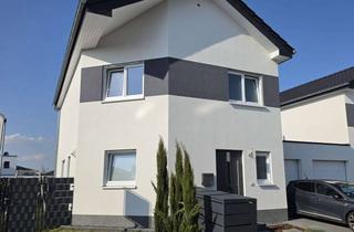 Haus mieten in August-Langen-Str. 13, 53881 Euskirchen, Freistehendes Einfamilienhaus mit kleinem Garten in ruhiger Wohnlage, Wärmepumpe mit Lüftungsanlage