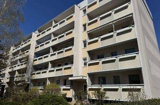 Wohnung kaufen in 01219 Dresden, Attraktive 3 RWG, sofort bezugsfrei u. möbliert zu verkaufen - ruhige Lage