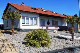 Haus kaufen in Eichendorffstraße 10, 75050 Gemmingen, Ruhe , Platz, Natur - Zweifamilienhaus in ruhiger Sackgasse“.