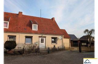 Doppelhaushälfte kaufen in 17335 Strasburg, BePe-Immobilien- Sanierungsbedürftige Doppelhaushälfte, in ruhiger Wohngegend zu verkaufen