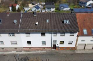Haus kaufen in 66497 Contwig, Contwig - Attraktives Zweifamilienhaus mit viel Platz und Zukunftsperspektive