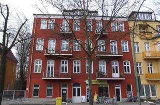 Wohnung kaufen in Treskowallee 56, 10318 Berlin, Berlin - Charmante Altbauwohnung mit großzügigem Hof, Gartenidylle und gewachsener Hausgemeinschaft