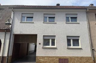 Einfamilienhaus kaufen in Engelstraße 6, 76661 Philippsburg, Philippsburg - Charmantes Einfamilienhaus mit vielseitiger Scheune und historischem Flair in Philippsburg!