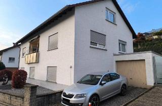 Haus kaufen in 75045 Walzbachtal, Walzbachtal - Zweifamilienhaus in zentraler Lage mit traumhafter Aussicht