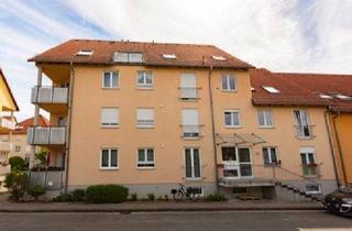 Wohnung kaufen in 04435 Schkeuditz, Schkeuditz - 2-Zimmer-Dachgeschosswohnung mit Loggia & 2 Stellplätz Schkeuditz