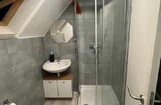 Wohnung kaufen in 70327 Stuttgart, Stuttgart - Attraktive 3-Zimmer-Dachgeschosswohnung Stuttgart-Untertürkheim