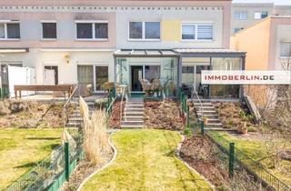Wohnung kaufen in 10315 Friedrichsfelde, IMMOBERLIN.DE - Hausähnliche Wohnung mit Wintergarten, kleinem Westgarten & Carport
