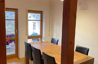 Wohnung kaufen in Lörracher Str. 90, 79541 Lörrach, Ruhige Dachgeschosswohnung direkt am Grüttpark - 2 Stellplätze inklusive