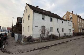 Wohnung kaufen in 86154 Oberhausen, Grünwald | 2 leerstehende 4 Zimmerwohnung mit Potenzial