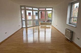 Wohnung kaufen in 21035 Bergedorf, Attraktive 2-Zimmer-Dachgeschosswohnung mit Eckbalkon und Stellplatz in Hamburg Bergedorf