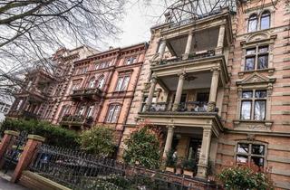 Wohnung kaufen in 65185 Wiesbaden, Luxus-Maisonette im kernsanierten Altbau mit Dachterrasse!