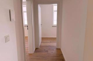 Wohnung kaufen in Neutorgasse, 92237 Sulzbach-Rosenberg, Stilvolle 2-Zimmer-Wohnung mit Balkon in zentraler Bestlage – Erstbezug nach Kernsanierung