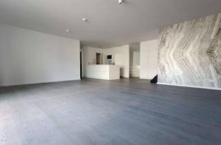 Wohnung kaufen in Ottostraße 16, 60329 Gallus, Stilvolle, zentrale 3-Zimmer-Wohnung mit Skylineblick & Designausstattung
