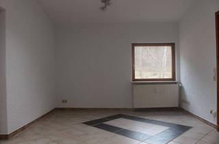 Wohnung kaufen in 65307 Bad Schwalbach, Gepflegte Zwei Zimmer Erdgeschosswohnung mit Vorgarten