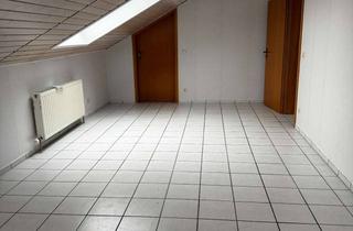 Wohnung mieten in Siegfriedstr. 10, 68623 Lampertheim, Helle 2-Zimmer Dachgeschosswohnung in Lampertheim-Rosengarten