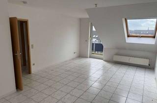 Sozialwohnungen mieten in 47441 Moers, WBS erforderlich! Schöne 2-Zimmer Dachgeschoss Wohnung mit Balkon