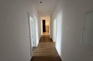 Wohnung mieten in Schulstr. 54, 58332 Schwelm, 4 Zimmer Dachgeschosswohnung mit Einbauküche & großem Tageslichtbad