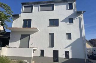 Wohnung mieten in 67688 Rodenbach, renovierte 3-Zimmer-Dachgeschosswohnung mit Stellplatz & moderner Einbauküche
