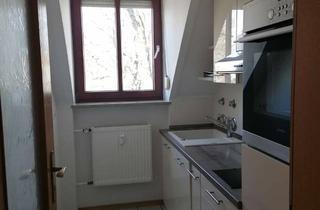 Wohnung mieten in Papiererstraße 12a, 84034 Nikola, Gepflegte 2-Zimmer Dachgeschosswohnung in Landshut-Nikola