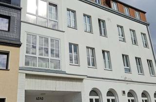 Wohnung mieten in Hoffnung 42/43, 08371 Glauchau, Helle 3-Raum-Wohnung mit großem Balkon und EBK