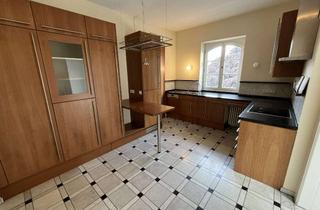 Wohnung mieten in Bismarckstraße Krefeld 109, 47799 Cracau, Exklusive 4-Zimmer-Wohnung mit Balkon im 2. OG in Krefeld-Cracau