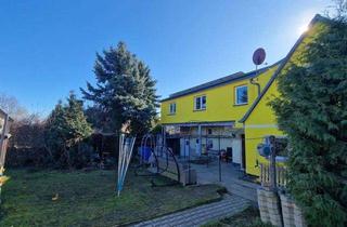 Doppelhaushälfte kaufen in 04779 Wermsdorf, +++ Familientraum mit Entwicklungspotenzial – DHH mit Garage & grünem Garten +++