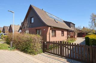 Haus kaufen in 21509 Glinde, VON PRIVAT: Großzügiges Ein- / Zweifamilienhaus mit 173 m² Wfl. + Keller und großer Garage in Glinde