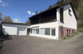 Haus kaufen in 54570 Niederstadtfeld, Gemütliches Wohnhaus mit großer Garage in Niederstadtfeld