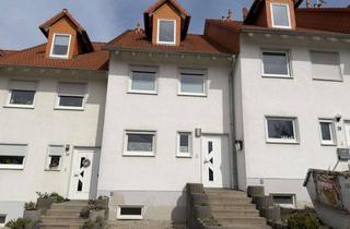 Reihenhaus kaufen in 06667 Weißenfels, Reihenhaus in ruhiger Lage von Weißenfels – sofort bezugsfrei und mit viel Potenzial