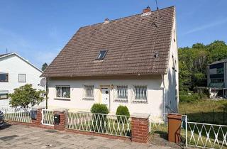 Haus kaufen in 57577 Hamm, Zweifamilienhaus, teilvermietet, Wohnung im OG in Renovierung. Zentrale Lage Hamm/Sieg