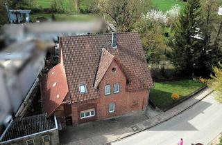 Haus kaufen in 32689 Kalletal, Kalletal: Günstiges Ein-/Zweifamilienhaus mit viel Potenzial für Macher zu sofort