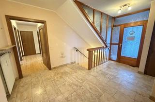 Mehrfamilienhaus kaufen in 37688 Beverungen, Mehrfamilienhaus mit Doppelgarage in Beverungen-Blankenau