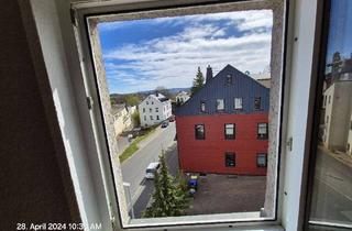 Wohnung mieten in Alte Auerbacher Straße 28, 08304 Schönheide, schöner Weitblick WG-Geeignet, 2 zimmer DG Wohnung mit Dusche/Fenster, Einbauküche, Laminat