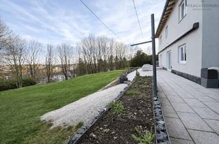 Haus kaufen in 91257 Pegnitz, Wohnen & Vermieten kombiniert – EFH mit Einliegerwohnung und viel Platz