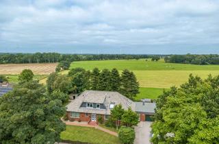 Haus kaufen in Dorfstraße 18, 25855 Haselund, Stilvolles Landhaus mit viel Platz und Potential