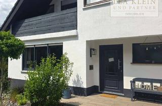 Einfamilienhaus kaufen in 57489 Drolshagen, Charmantes Einfamilienhaus mit Einliegerwohnung, Balkon & traumhafter Aussichtslage - Drolshagen