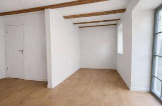 Wohnung mieten in 87740 Buxheim, 1-Zimmer-Wohnung mit Altbaucharme, Küche und Balkon - Erstbezug nach Sanierung