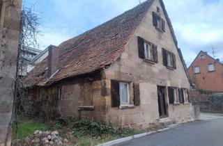 Bauernhaus kaufen in 90768 Fürth, Fürth - altes Bauernhaus zu verkaufen, Ensembleschutz Fürth Burgfarrnbach