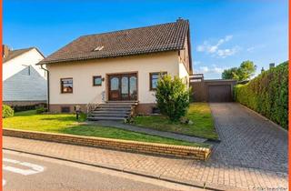 Einfamilienhaus kaufen in 66802 Überherrn, Überherrn / Berus - Nähe Saarlouis - Charmantes Einfamilienhaus mit Garage in idyllischer Sonnenlage