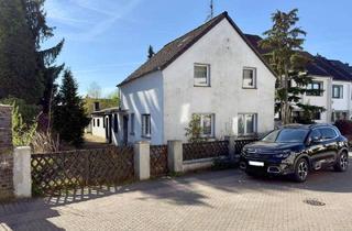 Haus kaufen in Lehmbacher Weg 1, 51109 Köln, Köln - Sanierungsbedürftiger Altbau mit Einliegerwohnung zum Grundstückspreis!