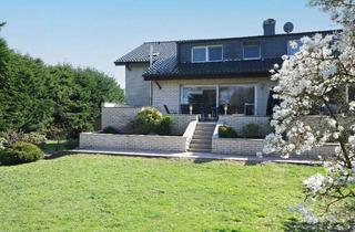 Wohnung kaufen in 42653 Gräfrath, JA, zur neuwertigen Maisonettewohnung mit Terrasse, Garten + 2 KFZ-Stellplätzen in Solingen-Gräfrath