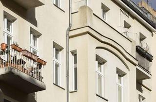 Wohnung kaufen in Freiligrathstraße 11, 10967 Kreuzberg, Altbautraum: vermietete 4-Zimmer-Altbauwohnung mit Balkon, fußläufig zu Cafés, Läden & Kultur!
