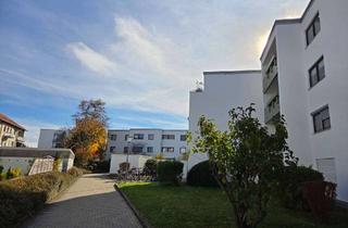 Wohnung kaufen in Kleinfeldstraße 25, 82110 Germering, ruhige, zentral gelegene 2- Zimmer- Wohnung mit Ost-Terrasse