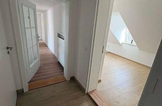 Wohnung mieten in Bismarckstraße, 31785 Hameln, Schöne, gepflegte 3-Zimmer-Dachgeschosswohnung zur Miete im Herzen Hamelns
