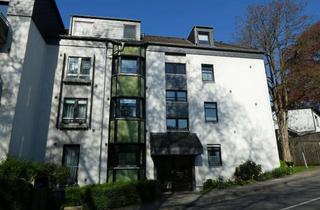 Wohnung mieten in 42651 Solingen-Mitte, Charmante Dachgeschosswohnung mit traumhafter Dachterrasse, Parkblick und Tiefgaragenstellplatz
