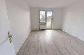 Wohnung mieten in Straße Des Friedens 80, 06217 Merseburg, Frisch renovierte Dreiraumwohnung mit Balkon!